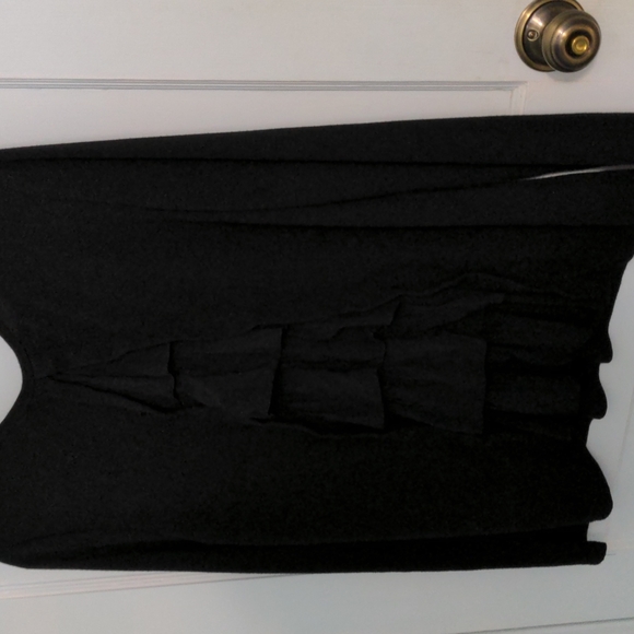 Ya Los Angeles Black Long Sleeved Top with Ruffle Design in Back - Picture 2 of 3